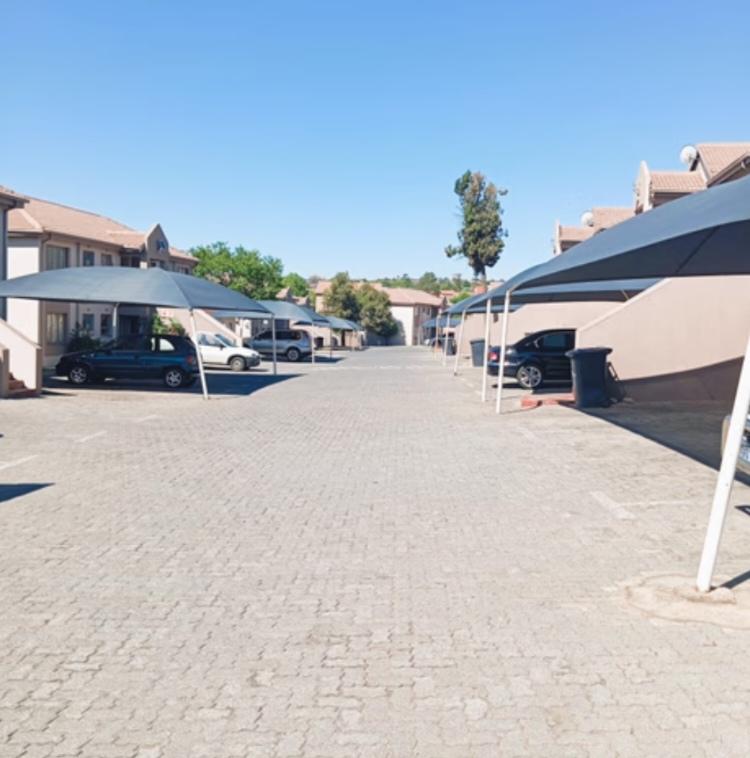 3 Bedroom Property for Sale in Vorna Valley Gauteng
