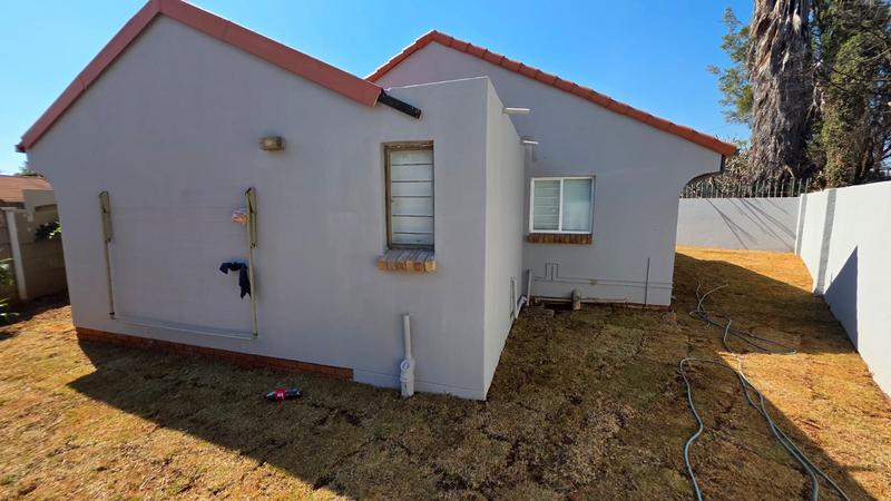 2 Bedroom Property for Sale in Doornpoort Gauteng
