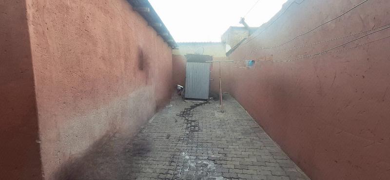 9 Bedroom Property for Sale in Tembisa Gauteng