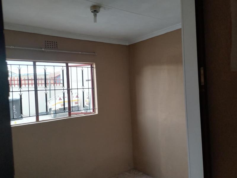To Let 1 Bedroom Property for Rent in Ebony Park Gauteng