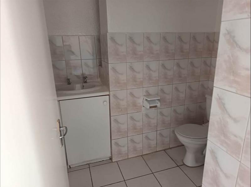 To Let 2 Bedroom Property for Rent in Morning Hill Gauteng