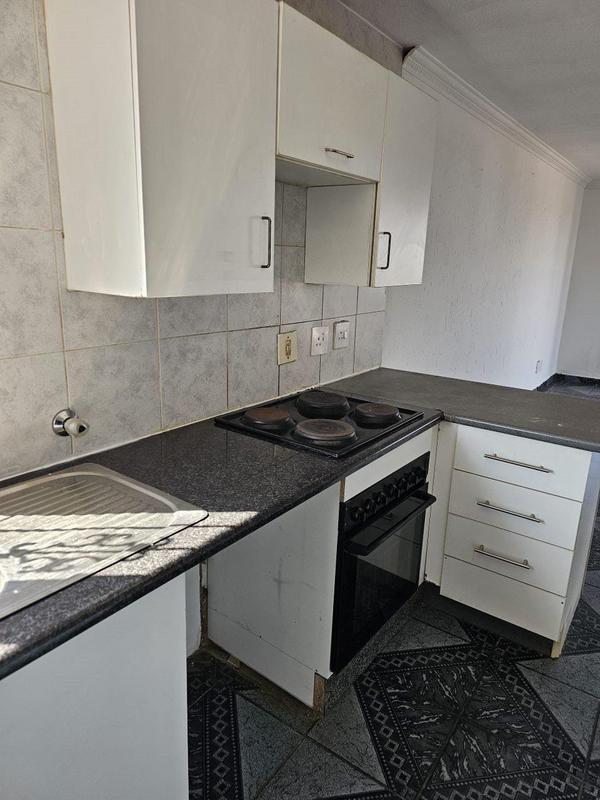 To Let 2 Bedroom Property for Rent in Ridgeway Gauteng