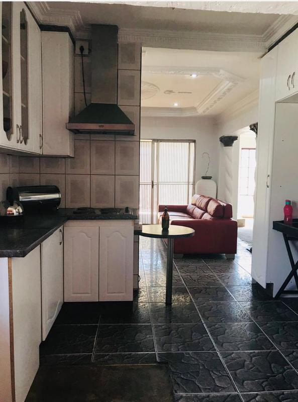 To Let 2 Bedroom Property for Rent in Midridge Park Gauteng