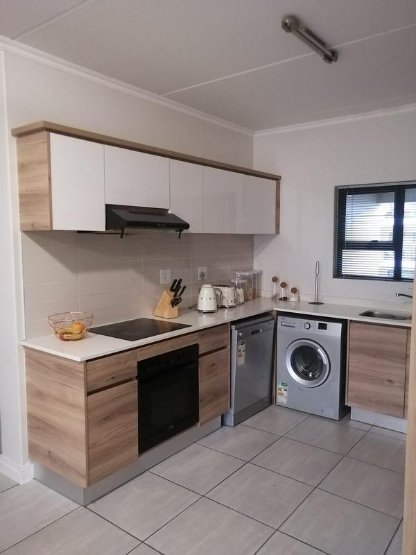 To Let 2 Bedroom Property for Rent in Waterfall Gauteng