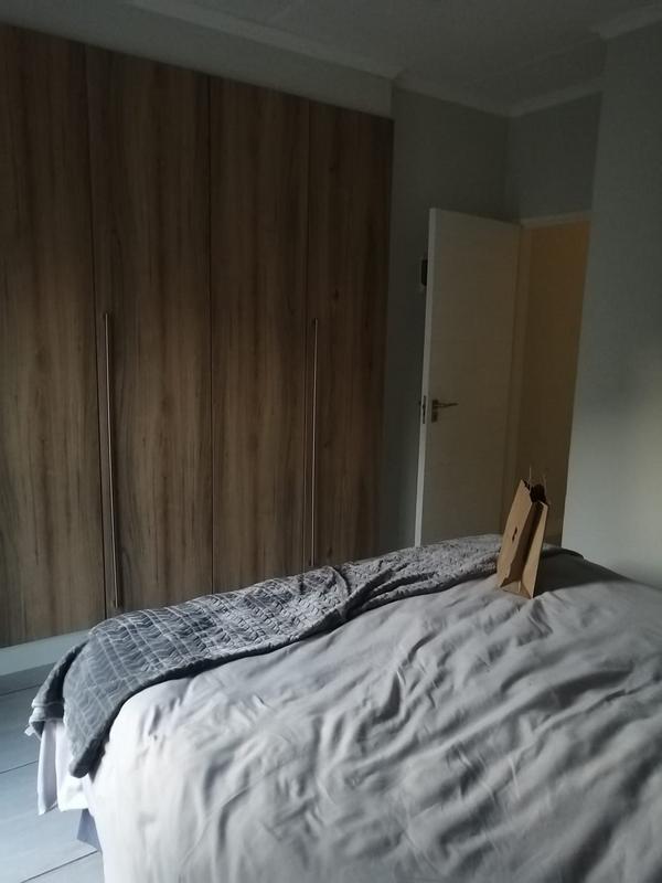 To Let 2 Bedroom Property for Rent in Waterfall Gauteng