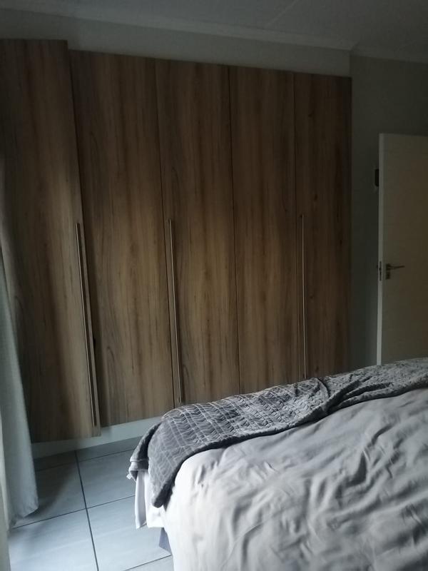 To Let 2 Bedroom Property for Rent in Waterfall Gauteng