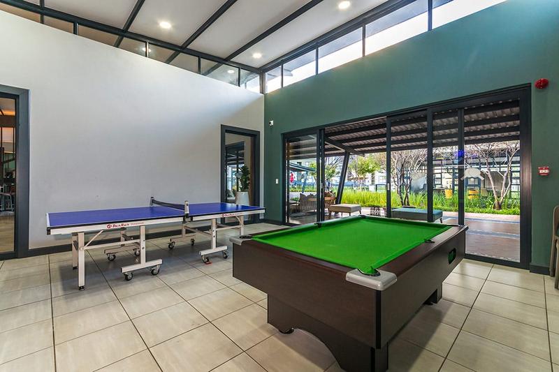 To Let 2 Bedroom Property for Rent in Waterfall Gauteng