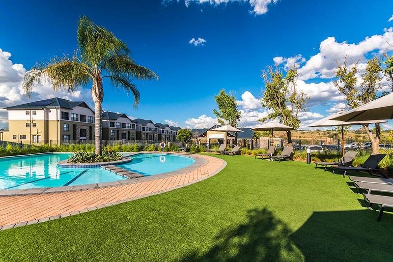 To Let 2 Bedroom Property for Rent in Waterfall Gauteng