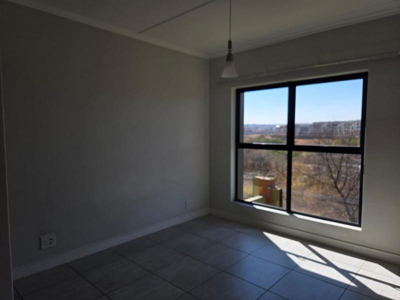 To Let 3 Bedroom Property for Rent in Waterfall Gauteng