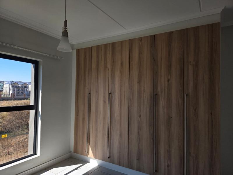 To Let 3 Bedroom Property for Rent in Waterfall Gauteng