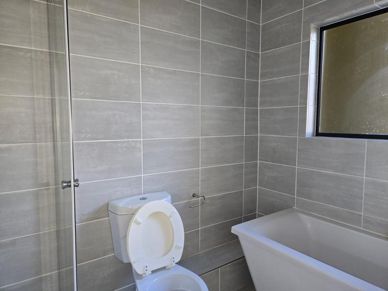 To Let 3 Bedroom Property for Rent in Waterfall Gauteng