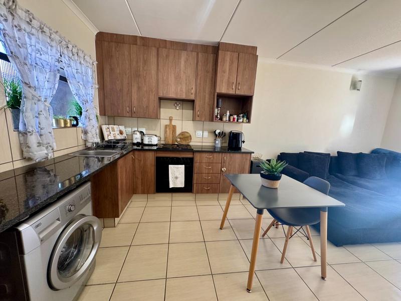 1 Bedroom Property for Sale in Barbeque Downs Gauteng