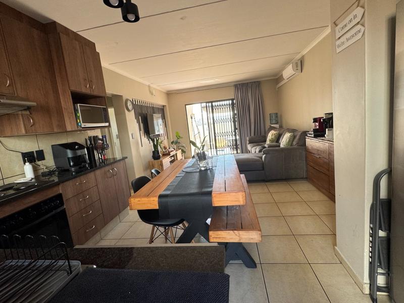 2 Bedroom Property for Sale in Barbeque Downs Gauteng