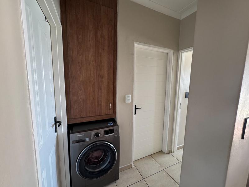 2 Bedroom Property for Sale in Barbeque Downs Gauteng