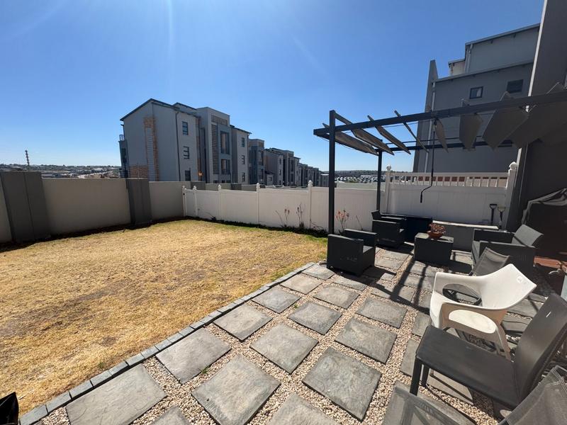 2 Bedroom Property for Sale in Barbeque Downs Gauteng