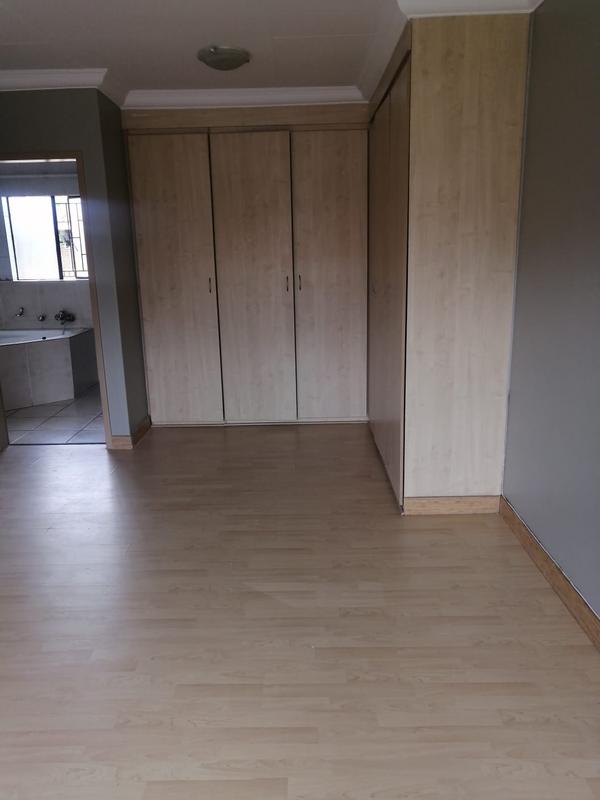 To Let 3 Bedroom Property for Rent in Thatchfield Gauteng