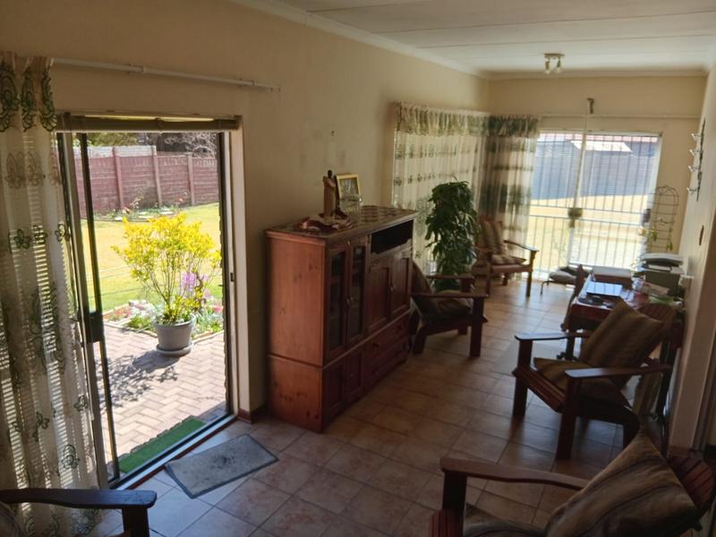 3 Bedroom Property for Sale in Rooihuiskraal Gauteng