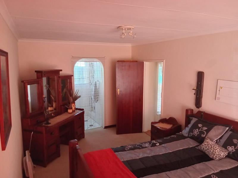 3 Bedroom Property for Sale in Rooihuiskraal Gauteng