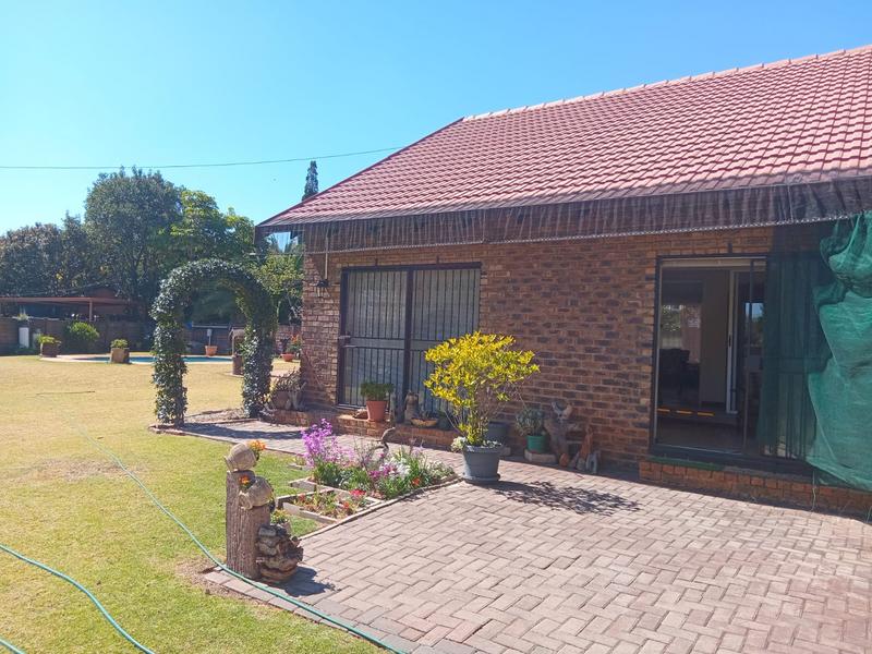 3 Bedroom Property for Sale in Rooihuiskraal Gauteng