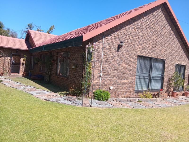 3 Bedroom Property for Sale in Rooihuiskraal Gauteng