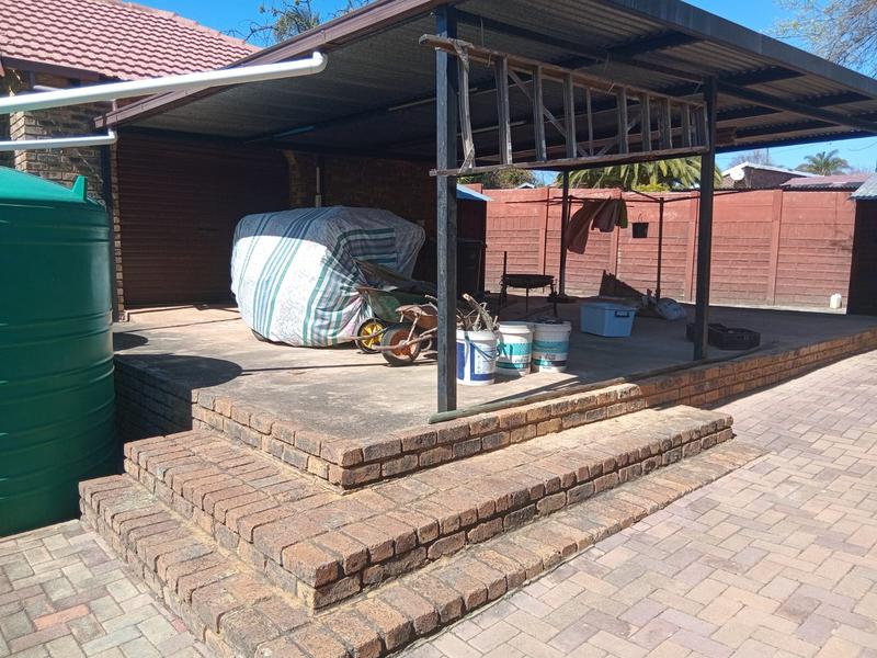 3 Bedroom Property for Sale in Rooihuiskraal Gauteng