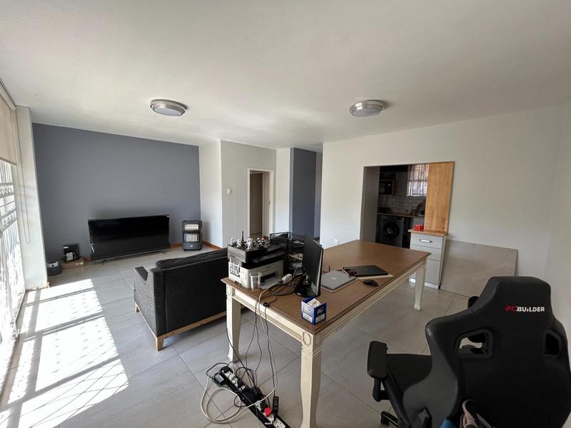 2 Bedroom Property for Sale in Zwartkop Gauteng