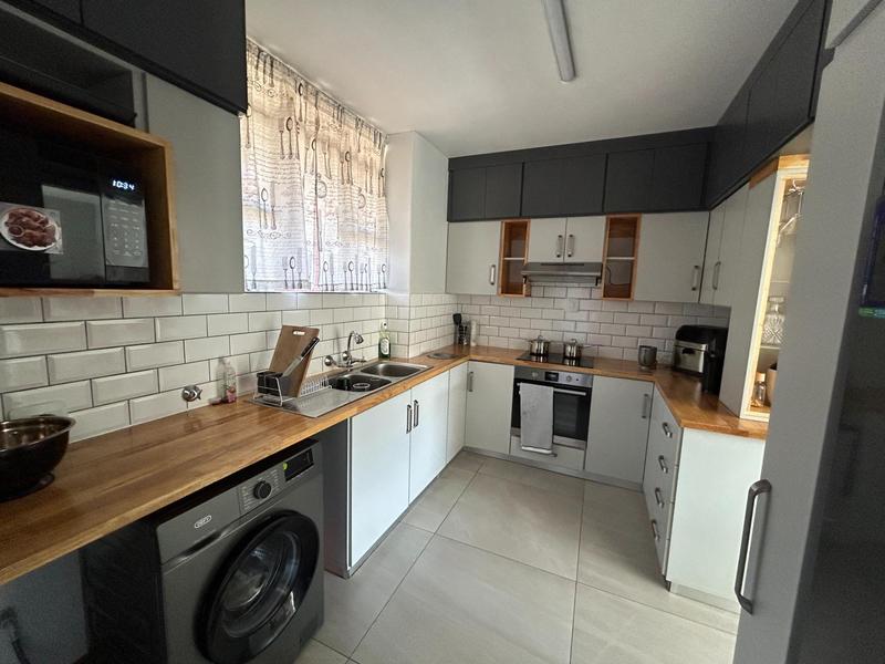 2 Bedroom Property for Sale in Zwartkop Gauteng