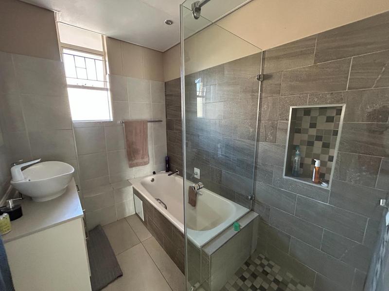 2 Bedroom Property for Sale in Zwartkop Gauteng