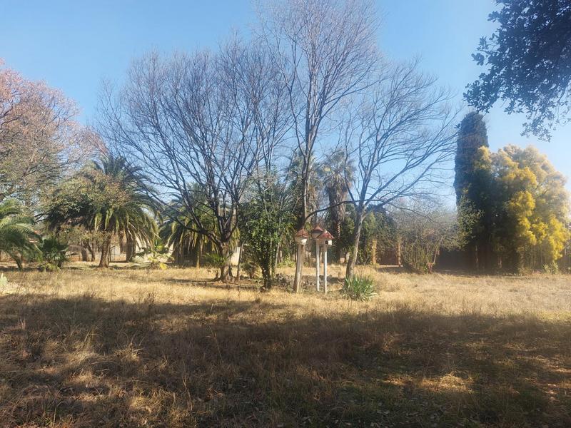 To Let 8 Bedroom Property for Rent in Raslouw A H Gauteng