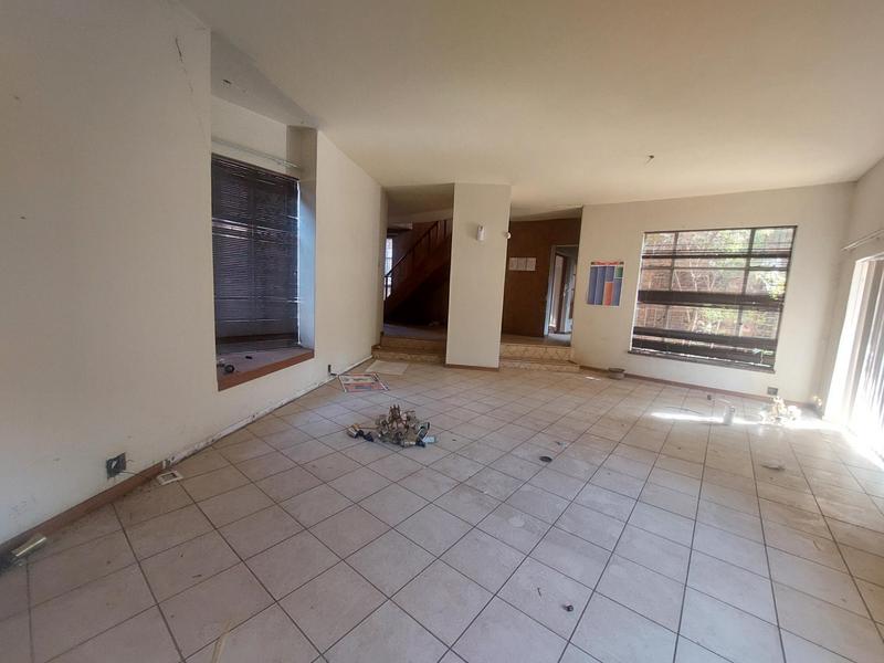 To Let 8 Bedroom Property for Rent in Raslouw A H Gauteng