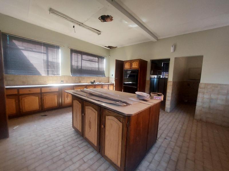 To Let 8 Bedroom Property for Rent in Raslouw A H Gauteng