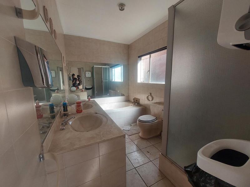To Let 8 Bedroom Property for Rent in Raslouw A H Gauteng