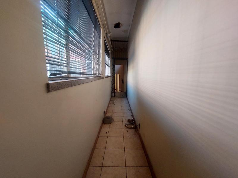 To Let 8 Bedroom Property for Rent in Raslouw A H Gauteng