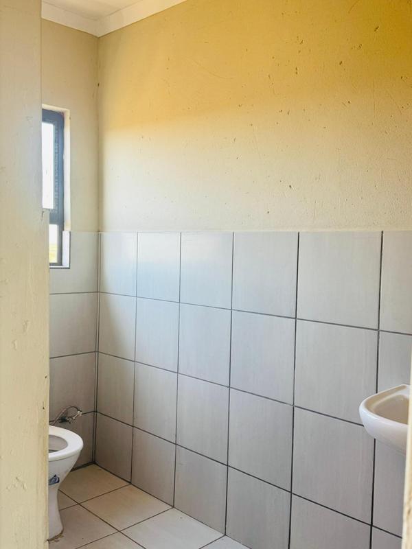 To Let 1 Bedroom Property for Rent in Villa Liza Gauteng