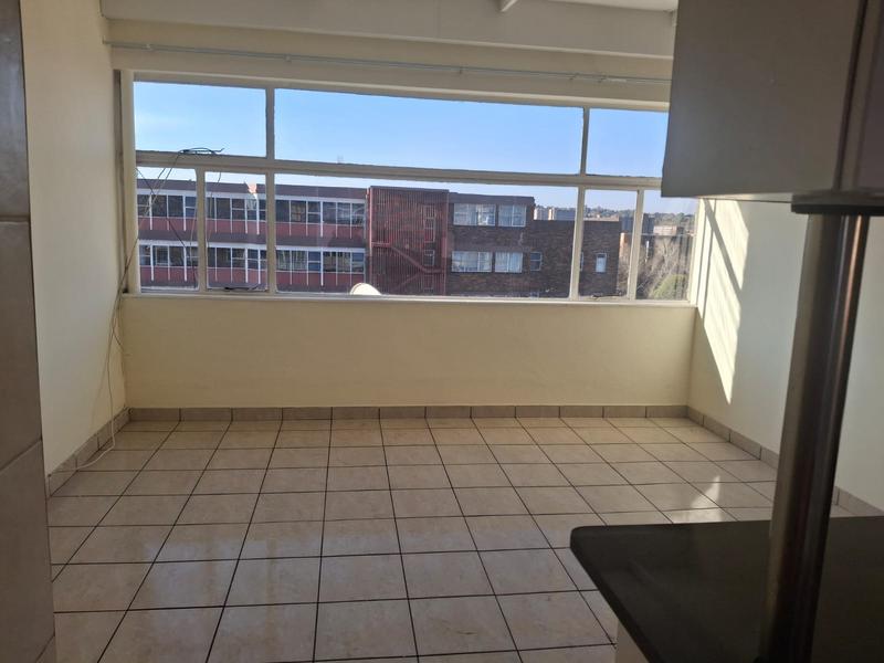 To Let 2 Bedroom Property for Rent in Sunnyside Gauteng