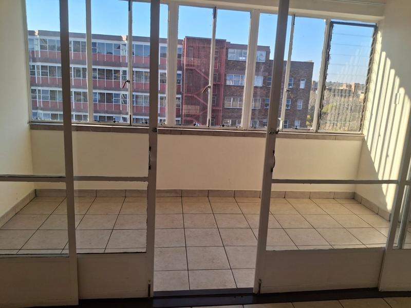 To Let 1 Bedroom Property for Rent in Sunnyside Gauteng