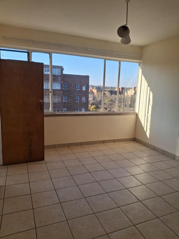 To Let 1 Bedroom Property for Rent in Sunnyside Gauteng