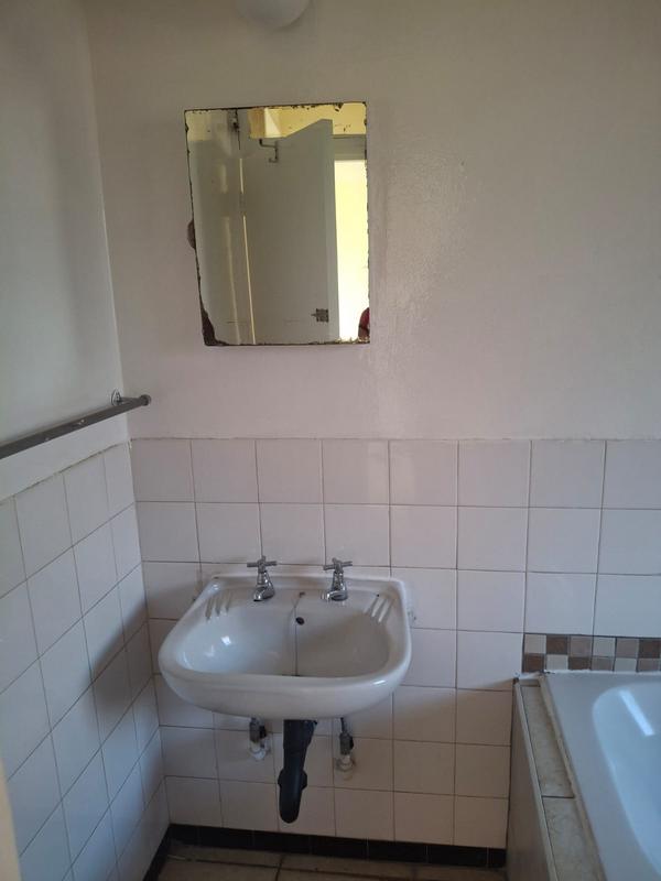 To Let 1 Bedroom Property for Rent in Sunnyside Gauteng