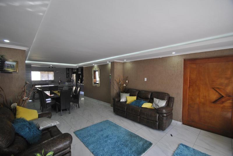 5 Bedroom Property for Sale in Eden Park Gauteng