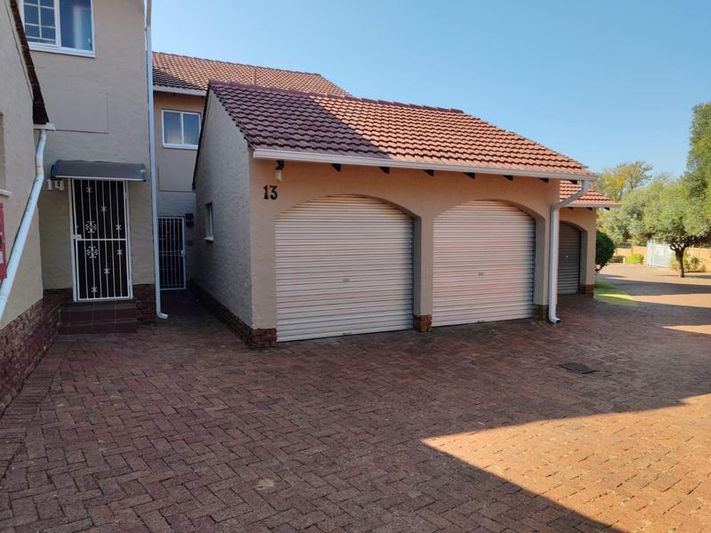 3 Bedroom Property for Sale in Elardus Park Gauteng