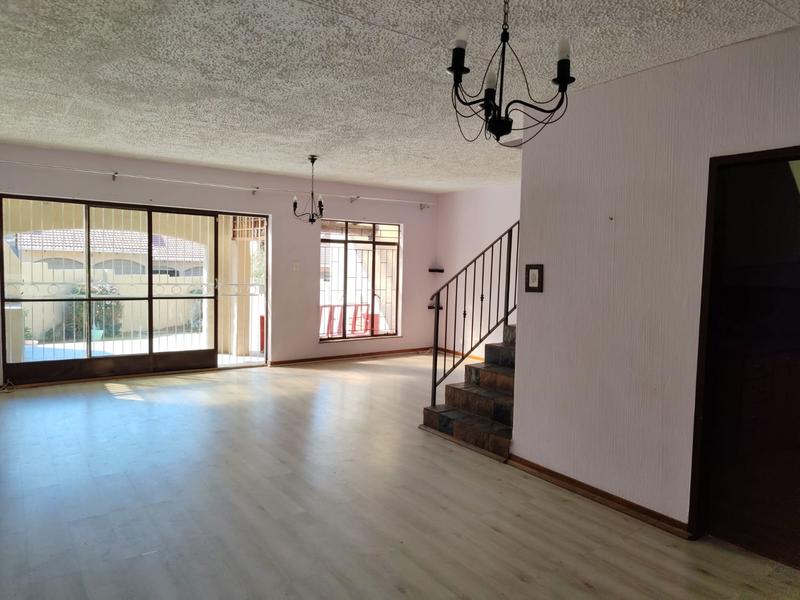 3 Bedroom Property for Sale in Elardus Park Gauteng