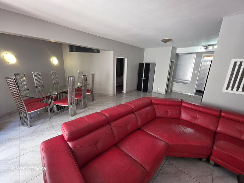 To Let 5 Bedroom Property for Rent in Sandown Gauteng
