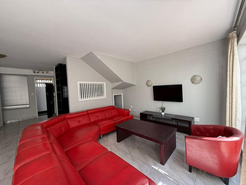 To Let 5 Bedroom Property for Rent in Sandown Gauteng