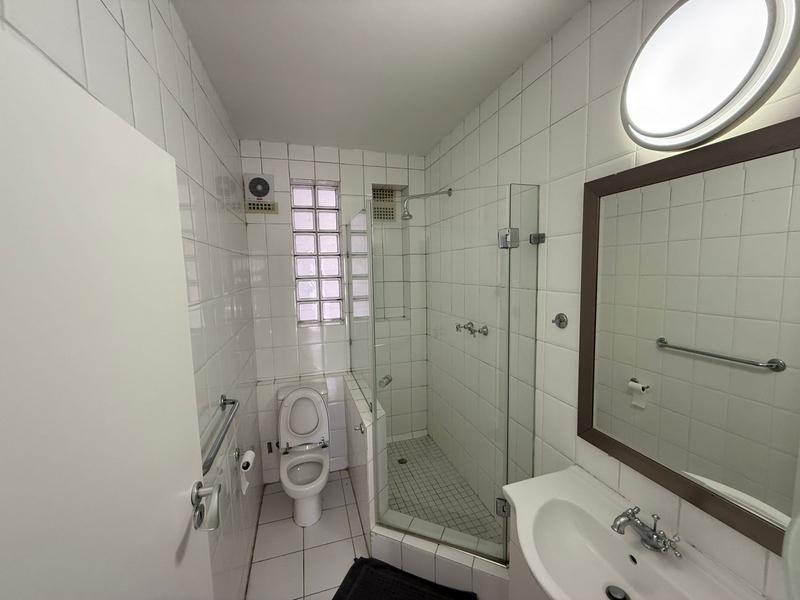 To Let 5 Bedroom Property for Rent in Sandown Gauteng