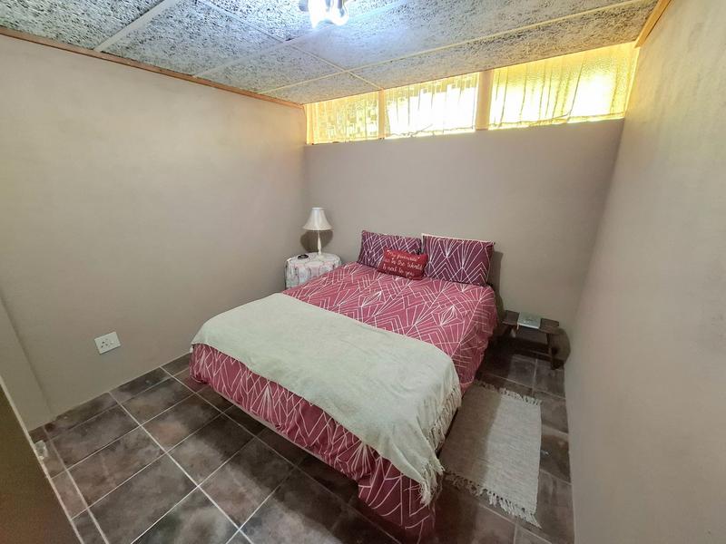 5 Bedroom Property for Sale in Waterkloof Glen Gauteng