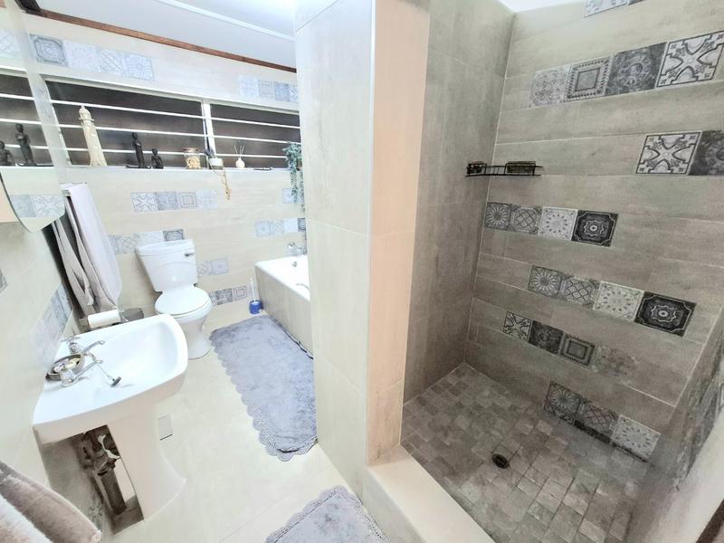 5 Bedroom Property for Sale in Waterkloof Glen Gauteng