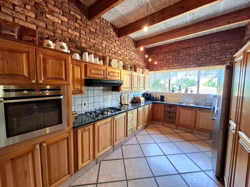 5 Bedroom Property for Sale in Waterkloof Glen Gauteng