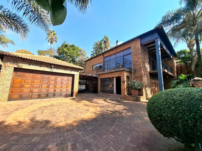 5 Bedroom Property for Sale in Waterkloof Glen Gauteng