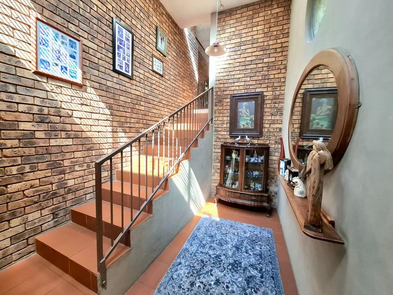 5 Bedroom Property for Sale in Waterkloof Glen Gauteng