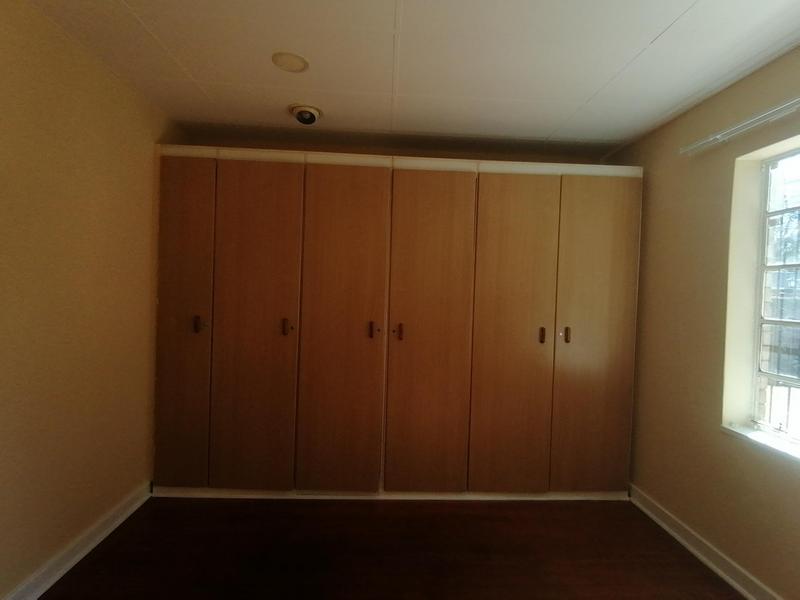 To Let 4 Bedroom Property for Rent in Florida Gauteng
